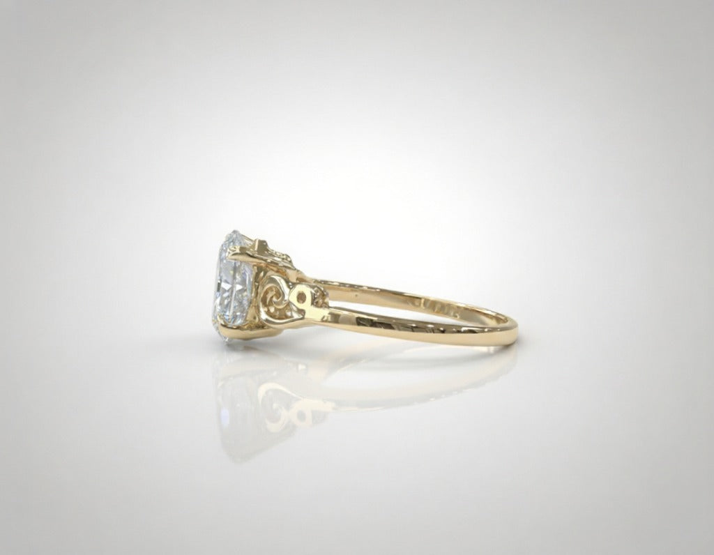 1.30 Ct Oval Lab-Grown Diamond Ring – 14K Gold